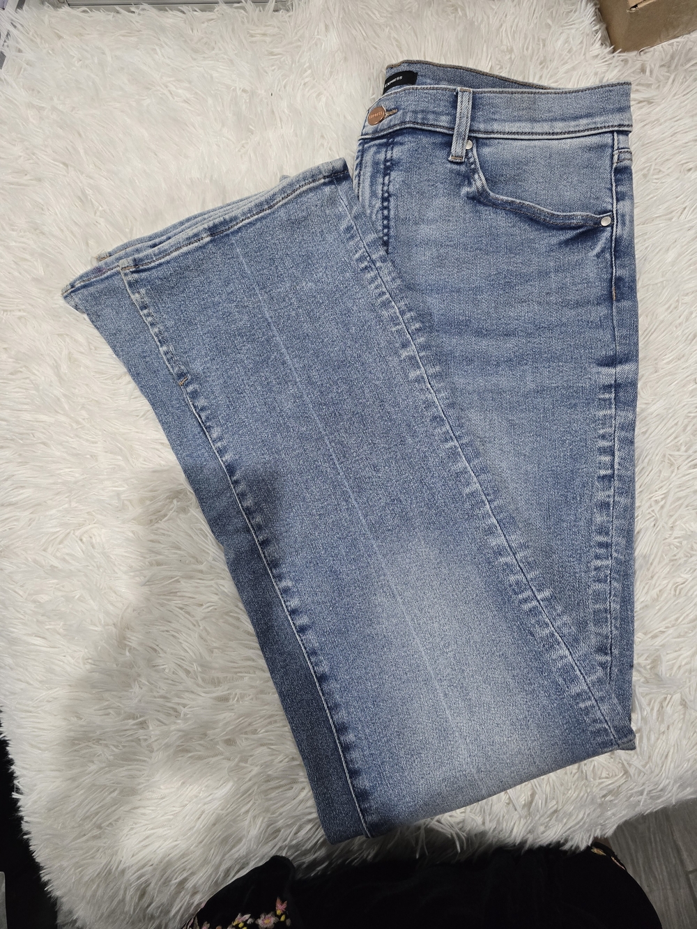Express Skyscraper Mid Rise Jeans Size 14R Light Wash Bootcut Stretch Denim